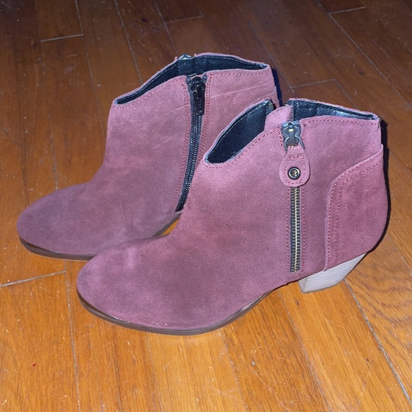 New DIBA Sequoia Suede Bootie in Burgundy - Picture 6 of 7